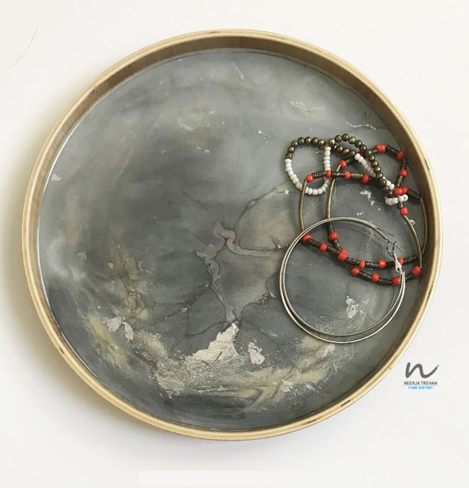 Wooden Resin Tray (20.5cm) - neerjatrehan.com