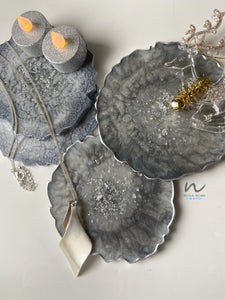 Silver pigments and Silver Leaf Resin Coasters (set of 4) - neerjatrehan.com